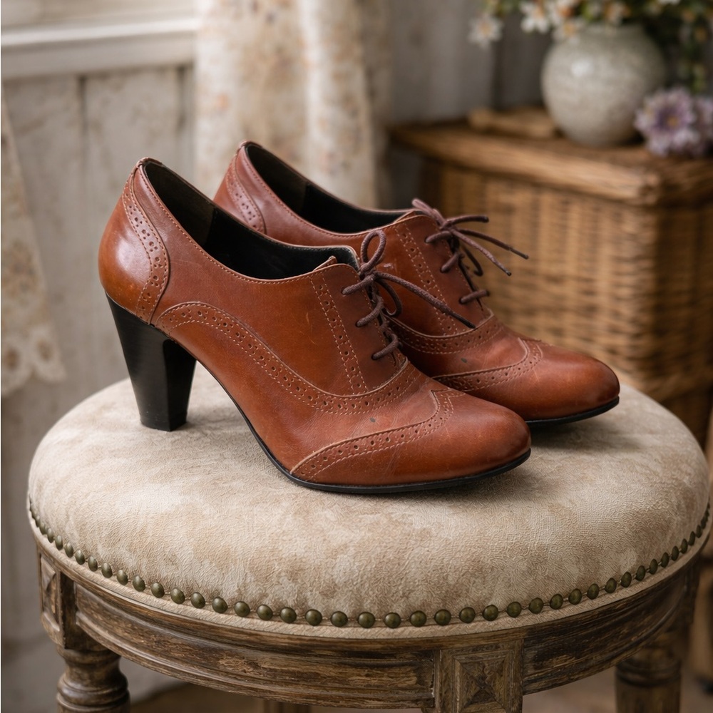 Elegant Brown Oxford Lace Up Leather Heels From Paris
